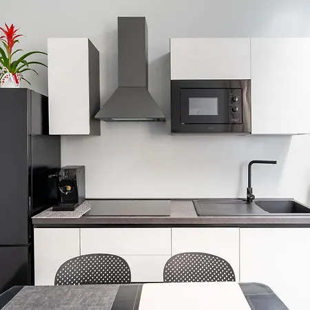 Piazza Pertini - Perla Apartment *